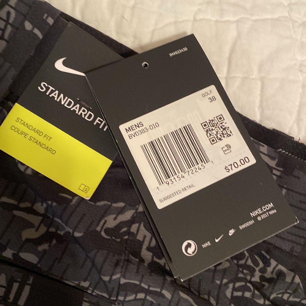 Nike Black and Gray Board Shorts with‎ Textured Pattern - Picture 6 of 6